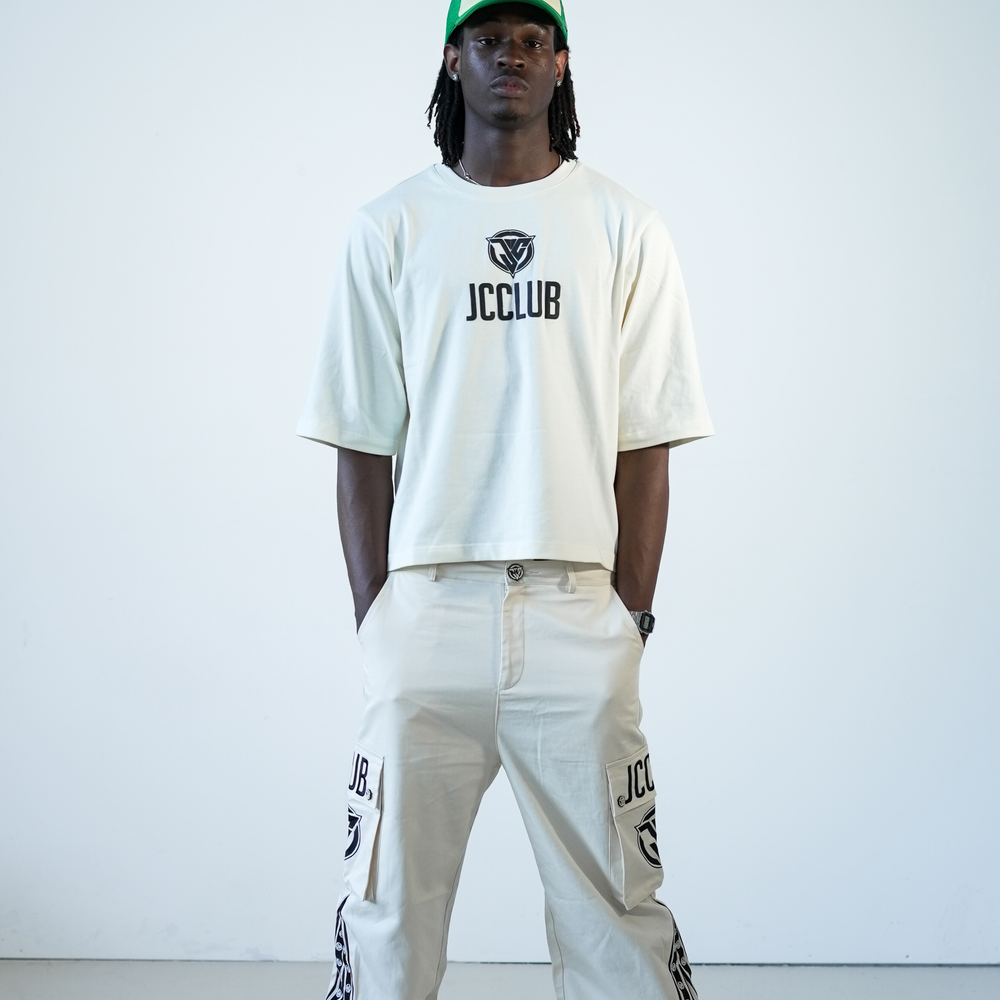 
                      
                        Load and play video in Gallery viewer, Signature T-shirt
                      
                    